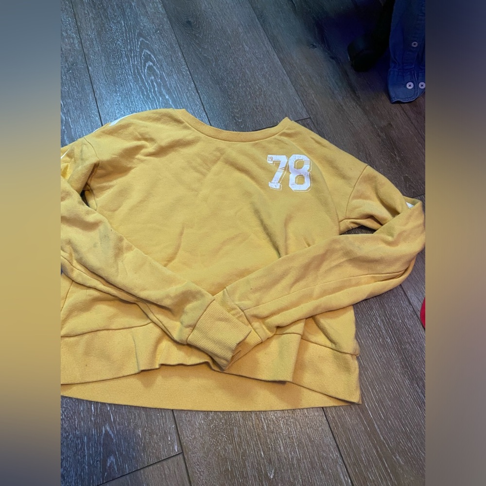78 yellow sweater size XS